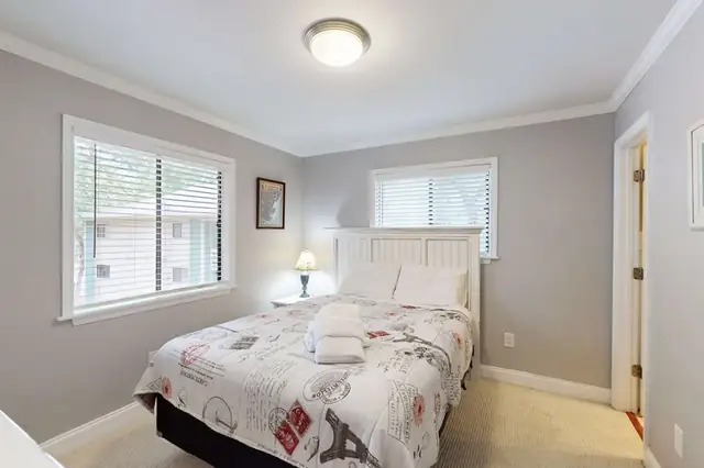 Bedroom at Fiddler’s Cove 11L